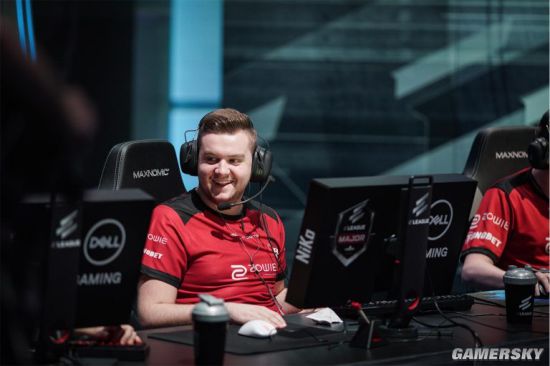 knight泽丽狂暴杀戮 Elk百步穿杨 BLG十六分钟领先一万拿赛点