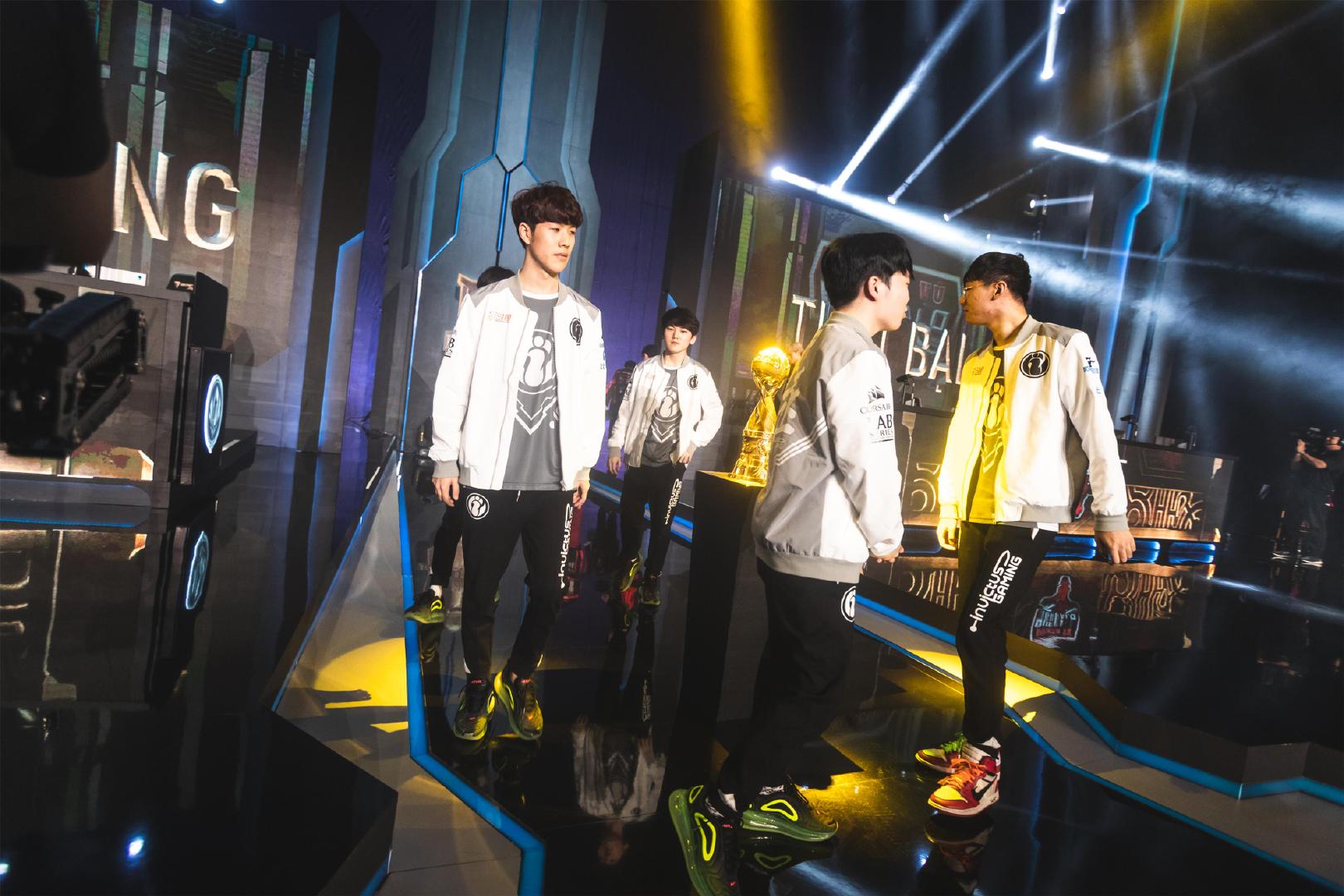 【战报】2025LPL春季赛LNG 2-0 RW，LNG成功锁定季后赛最后一张门票