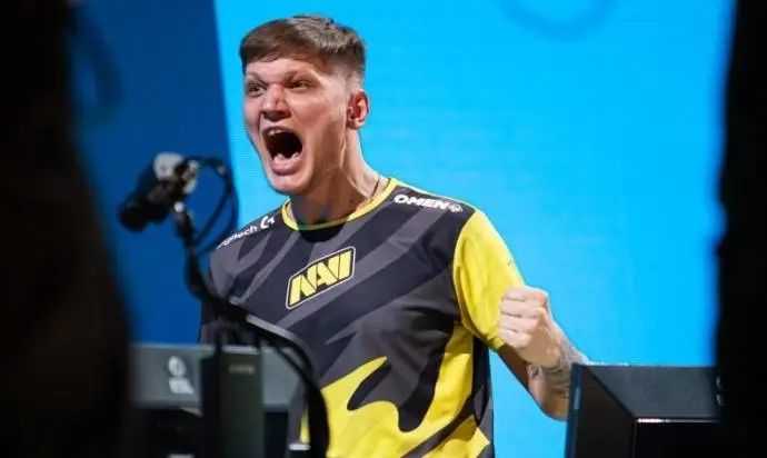 Yagao英文流：经过了春天和MSI，我们队员之间更清楚地认识了彼此