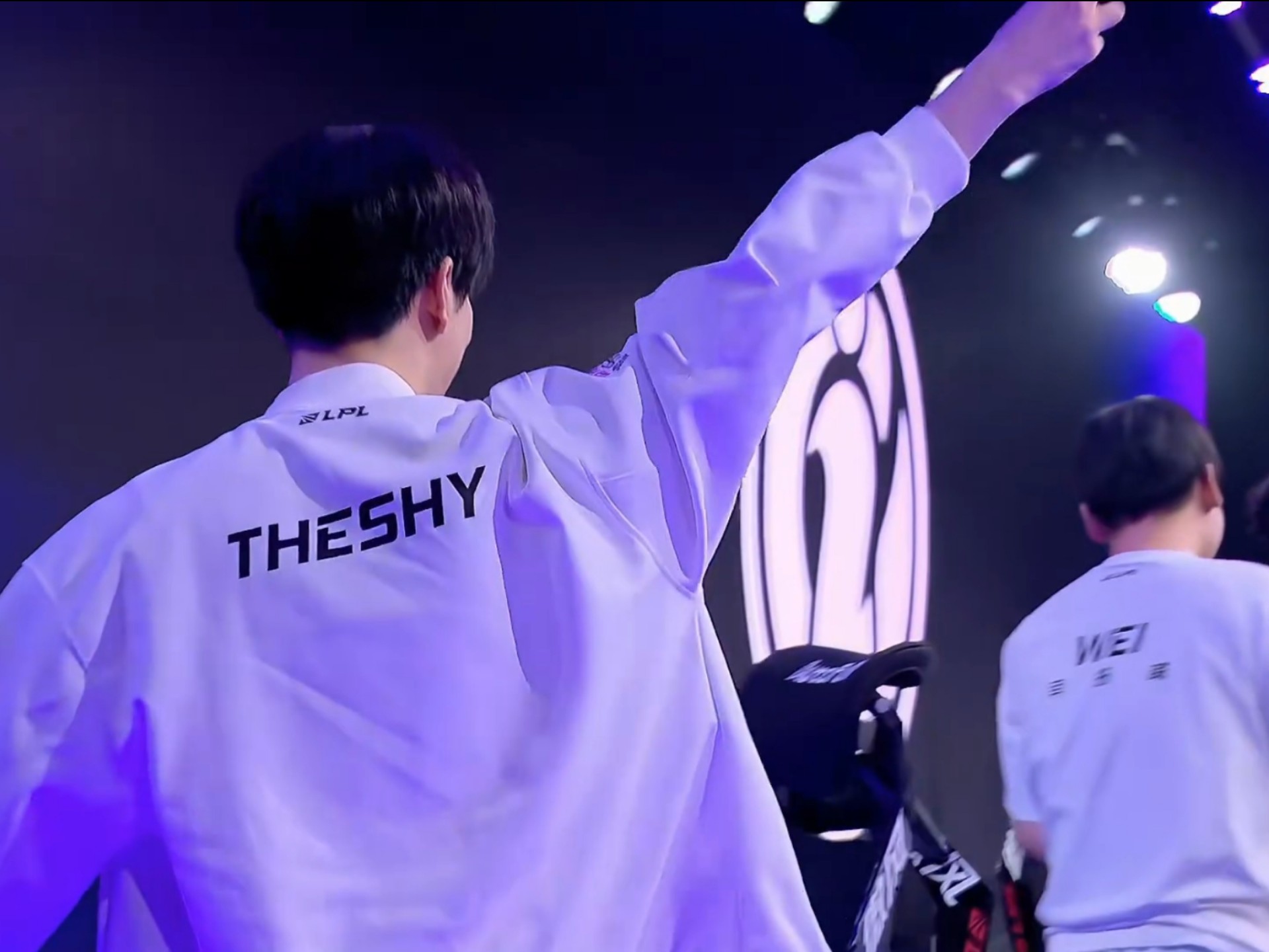 LPL夏季赛季后赛：JDG 3：0 横扫 LNG，进入胜者组决赛