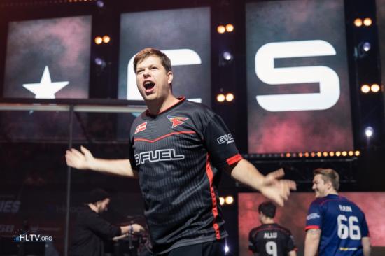 GEN官方：打野选手Peanut于今日上午确诊新冠